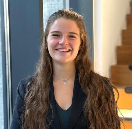 Leena Christoph, Werkstudentin Vertrieb & Marketing, HPS Deutschland